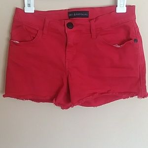 🌻Rock & Republic Hula Red Shorts
